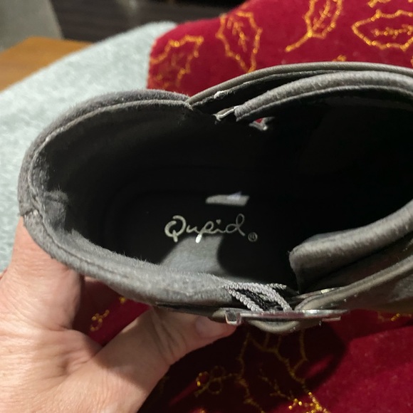 Qupid Gray Bootie size 6 women - Picture 9 of 9